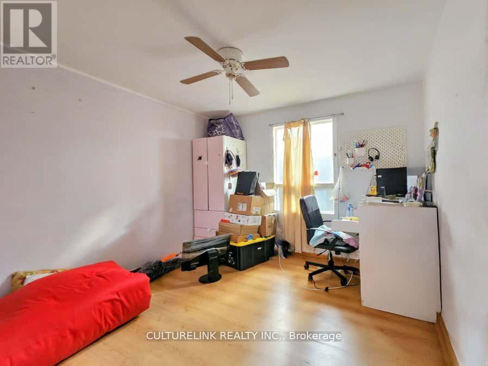 52 Palmerston Avenue, Toronto, Ontario  M6J 2J1 - Photo 25 - C13663012