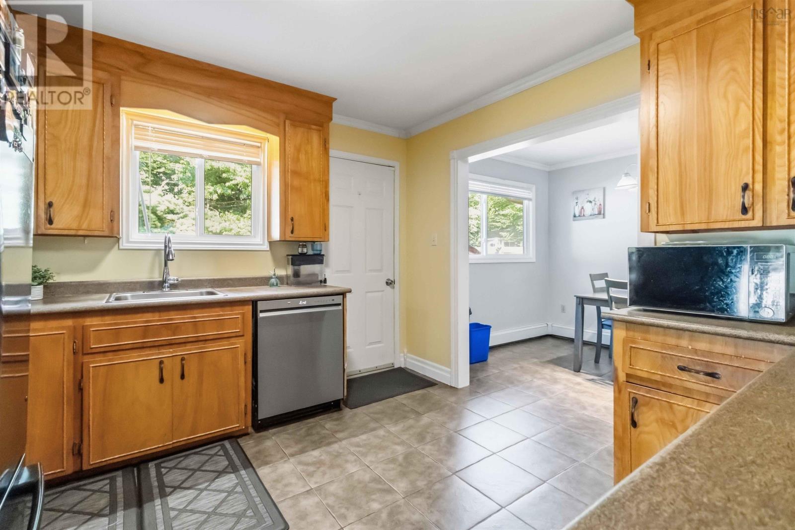 1616 Riverside Drive, Lower Sackville, Nova Scotia  B4C 2Y8 - Photo 11 - 202620229