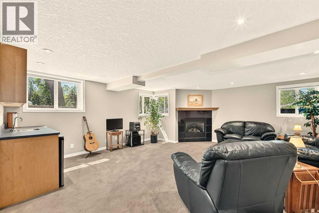 2024 Chicoutimi Drive Nw, Calgary, Alberta  T2L 0V7 - Photo 19 - A2327295