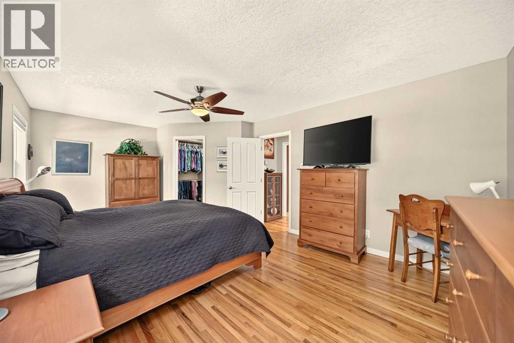 2024 Chicoutimi Drive Nw, Calgary, Alberta  T2L 0V7 - Photo 12 - A2327295