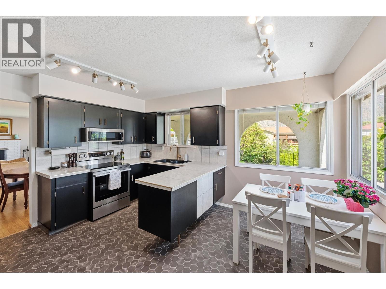 8405 87th Street, Osoyoos, British Columbia  V0H 1V2 - Photo 15 - 10395786