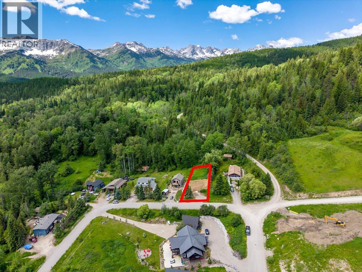 118 Sparling Road, Fernie, British Columbia  V0B 1M1 - Photo 7 - 10397481