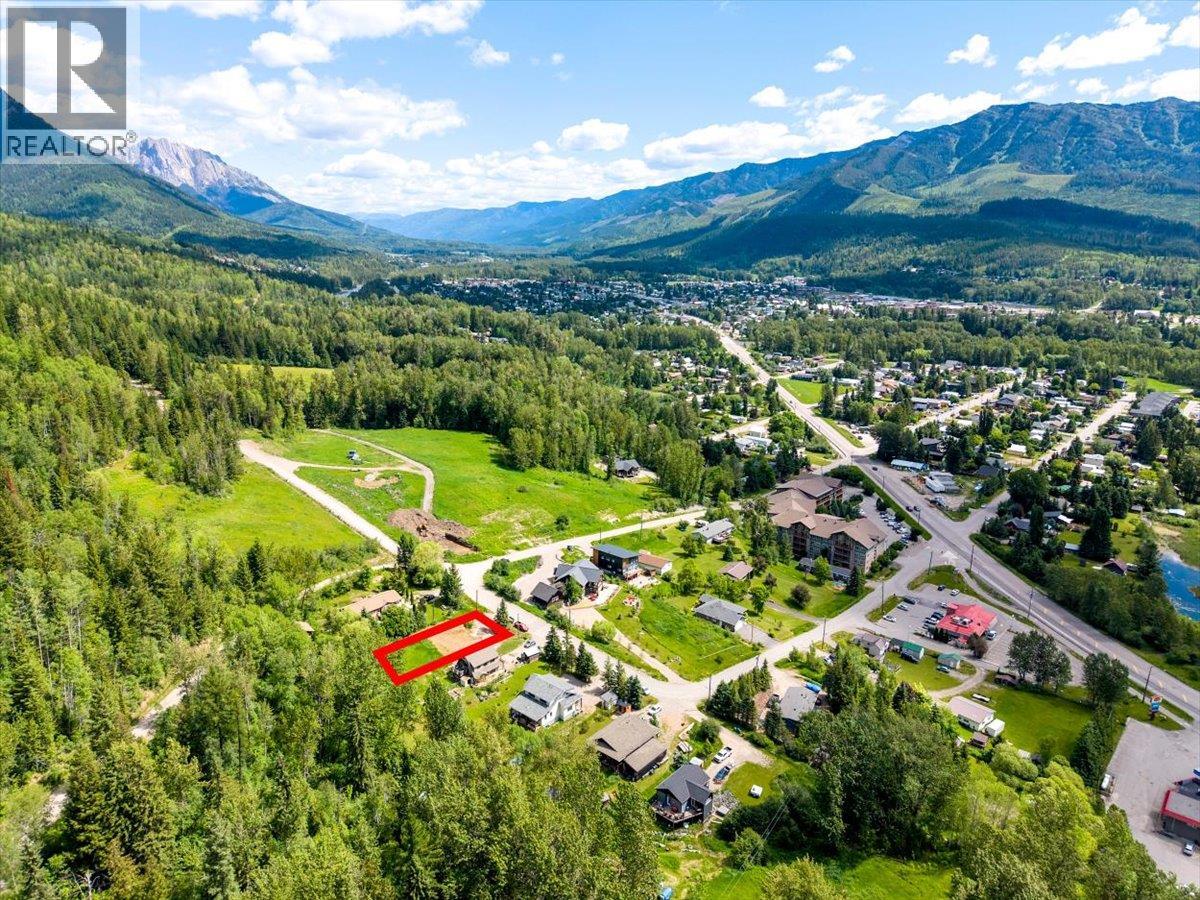 118 Sparling Road, Fernie, British Columbia  V0B 1M1 - Photo 13 - 10397481
