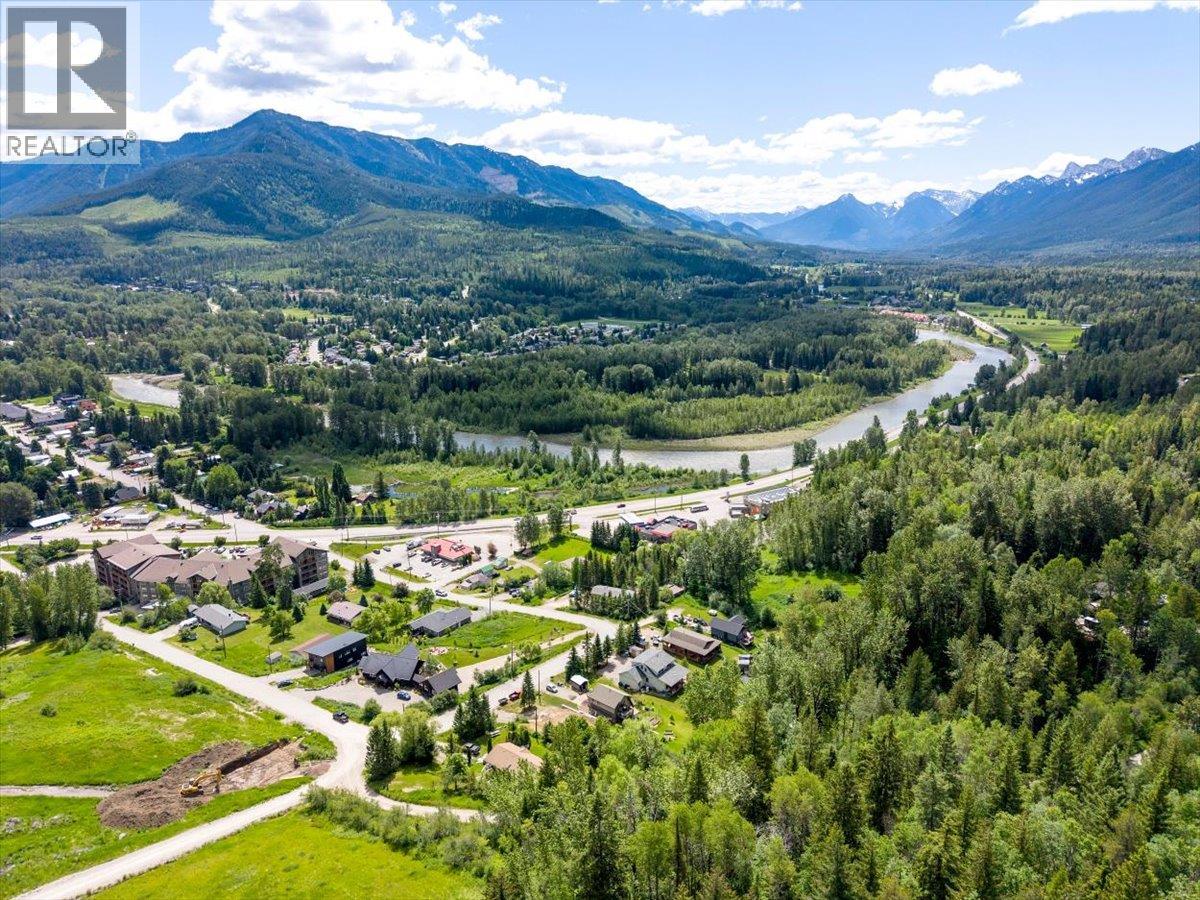 118 Sparling Road, Fernie, British Columbia  V0B 1M1 - Photo 17 - 10397481