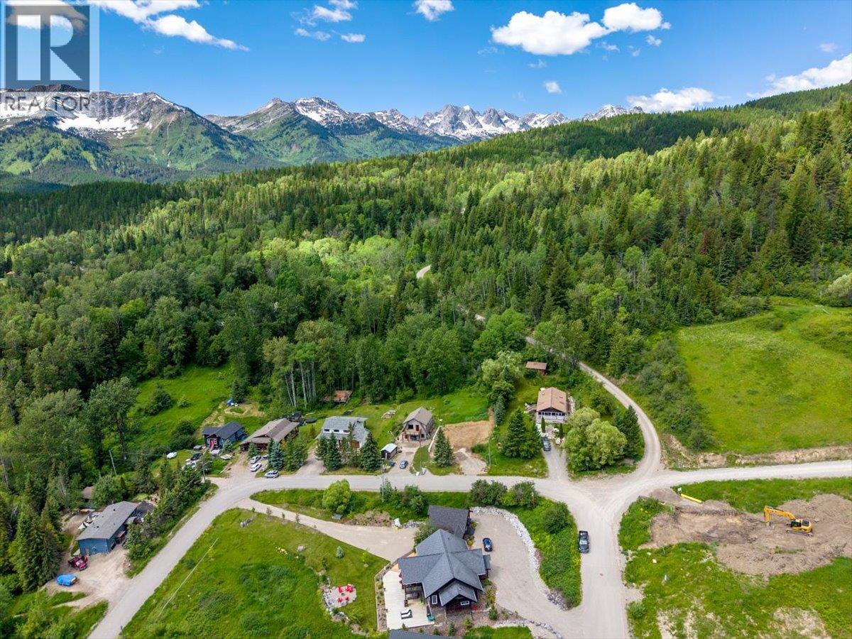 118 Sparling Road, Fernie, British Columbia  V0B 1M1 - Photo 8 - 10397481
