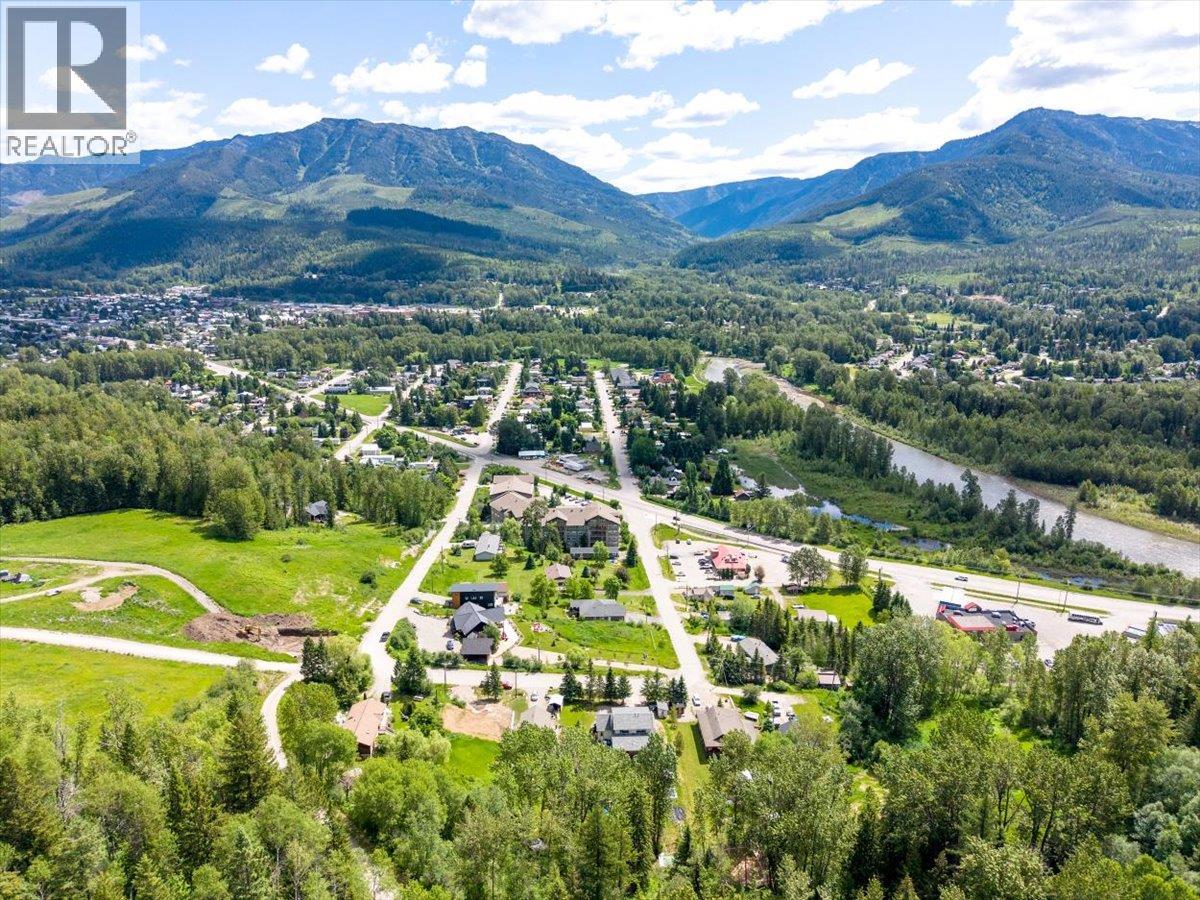 118 Sparling Road, Fernie, British Columbia  V0B 1M1 - Photo 16 - 10397481