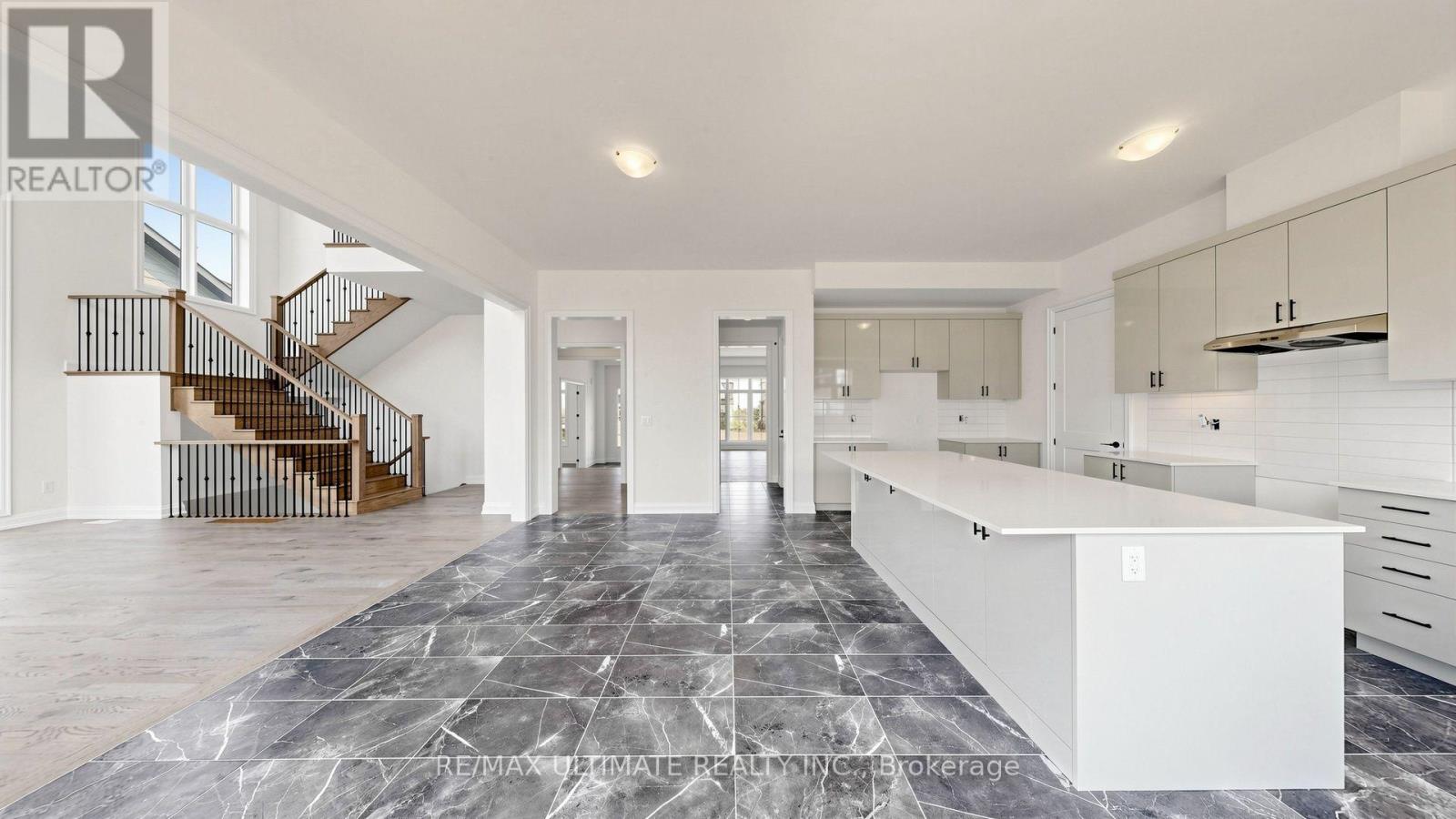 12 Aldwinckle Avenue, Oro-Medonte, Ontario  L0L 2L0 - Photo 4 - S13662922