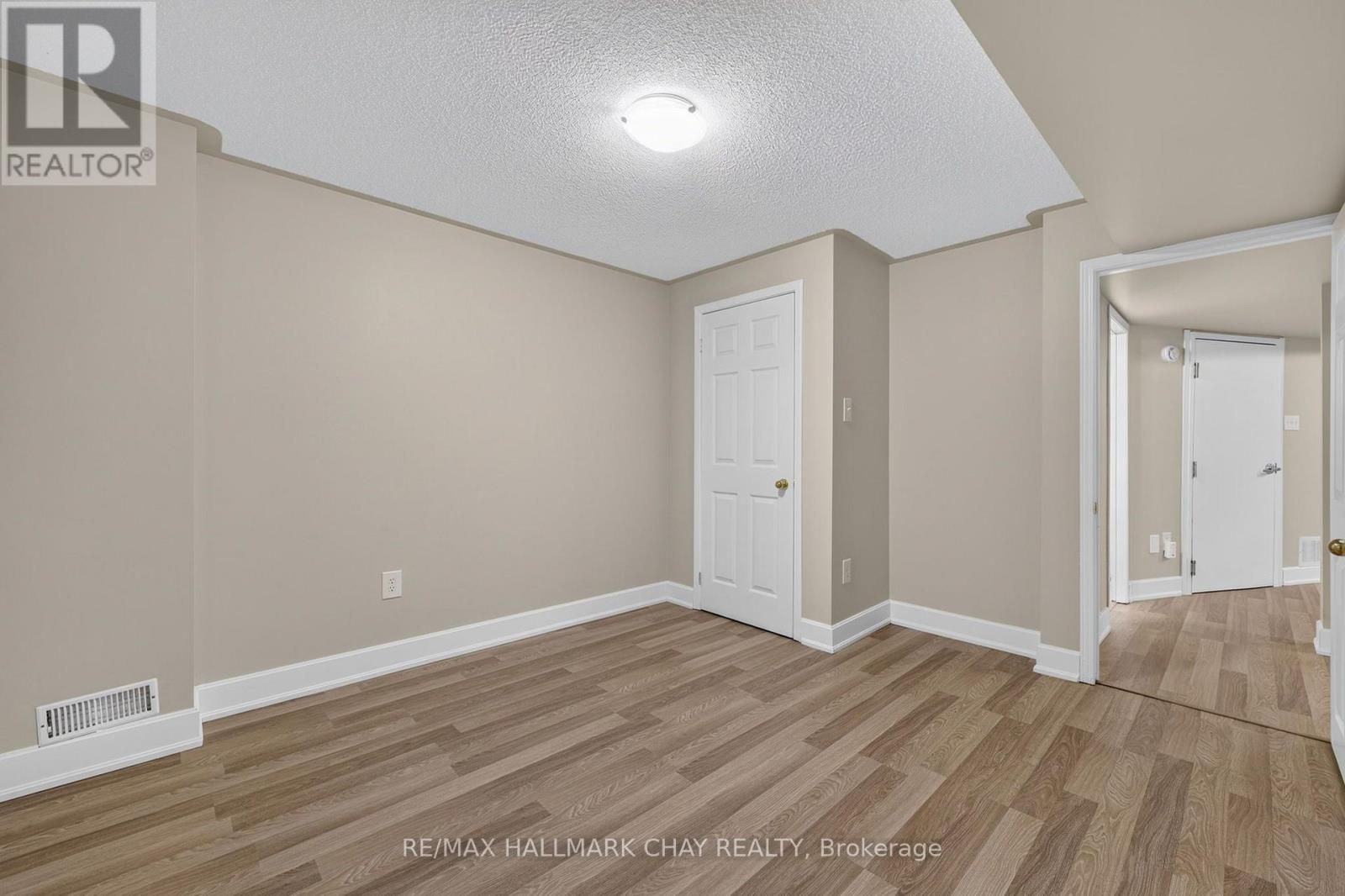 39 Hanmer Street E, Barrie (East Bayfield), Ontario  L4M 6V3 - Photo 18 - S13663004
