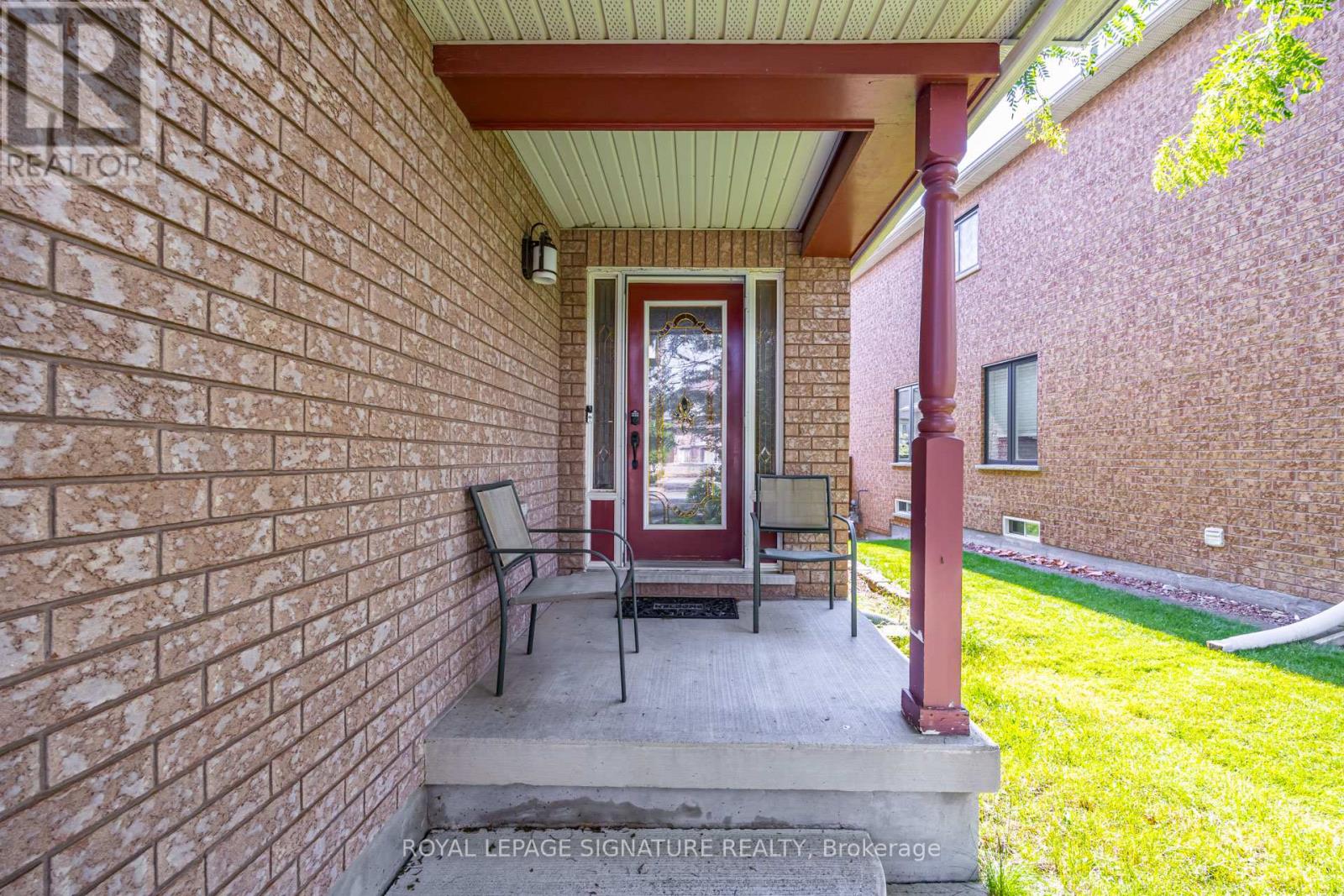 82 Belmont Boulevard, Halton Hills, Ontario  L7G 6E7 - Photo 2 - W13662904