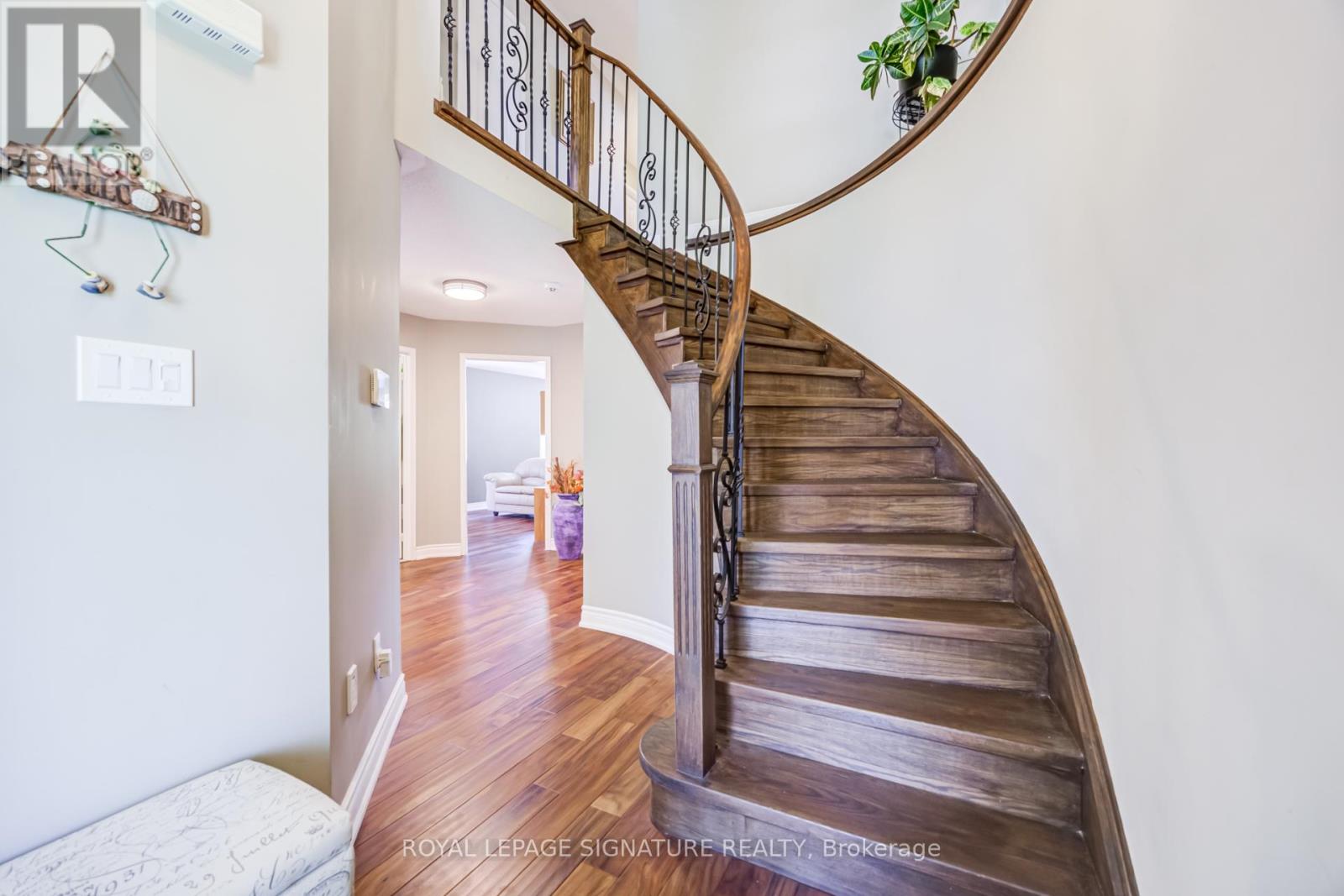82 Belmont Boulevard, Halton Hills, Ontario  L7G 6E7 - Photo 3 - W13662904