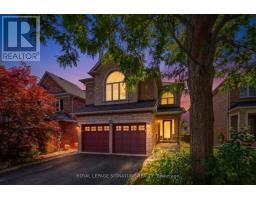 82 BELMONT BOULEVARD, Halton Hills, Ontario