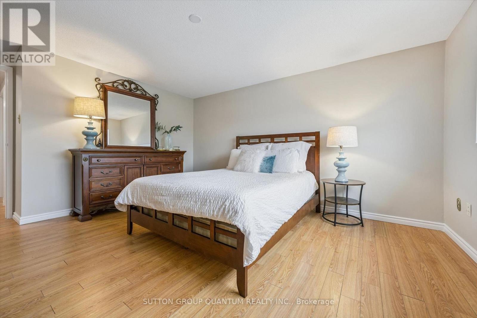 69 - 1558 Lancaster Drive, Oakville, Ontario  L6H 2Z4 - Photo 17 - W13662928