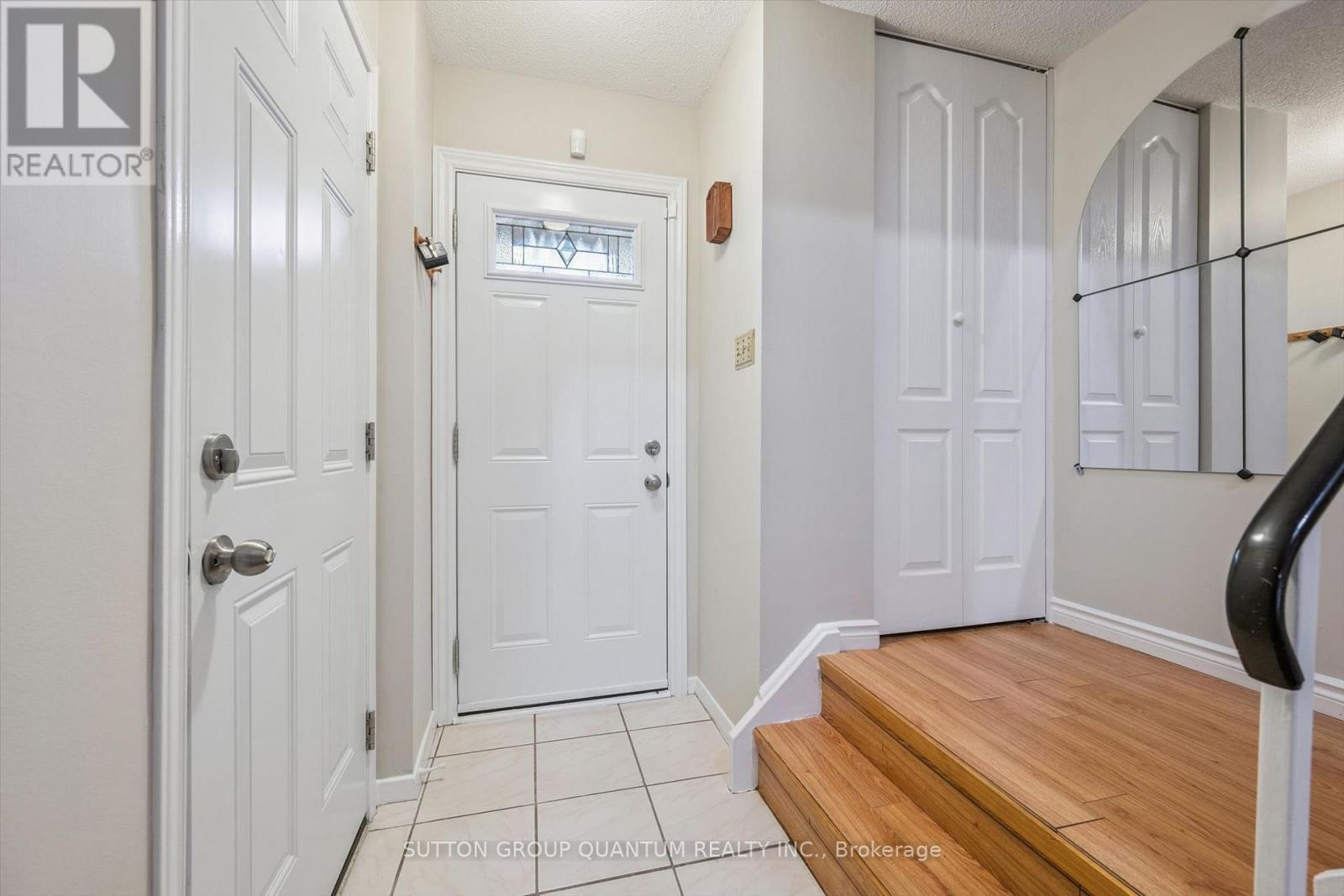 69 - 1558 Lancaster Drive, Oakville, Ontario  L6H 2Z4 - Photo 5 - W13662928