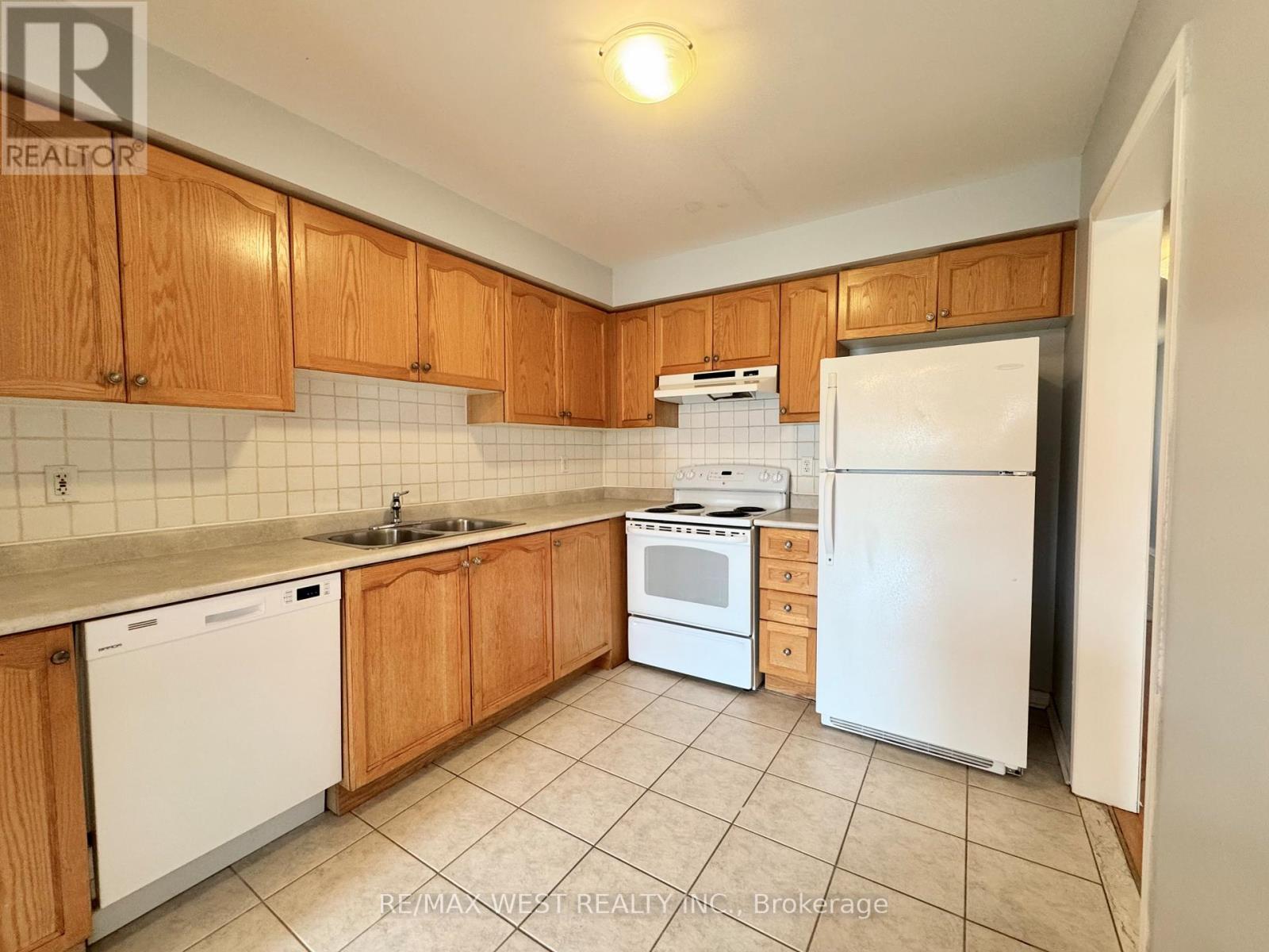 120 - 525 Novo Star Drive, Mississauga, Ontario  L5W 1X9 - Photo 10 - W13662976