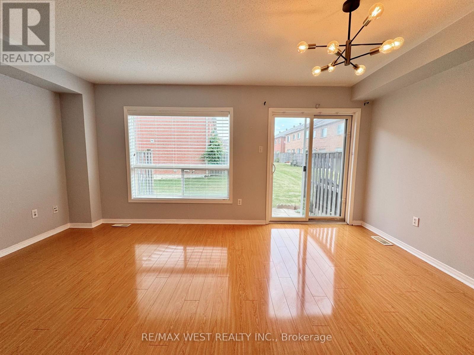 120 - 525 Novo Star Drive, Mississauga, Ontario  L5W 1X9 - Photo 7 - W13662976