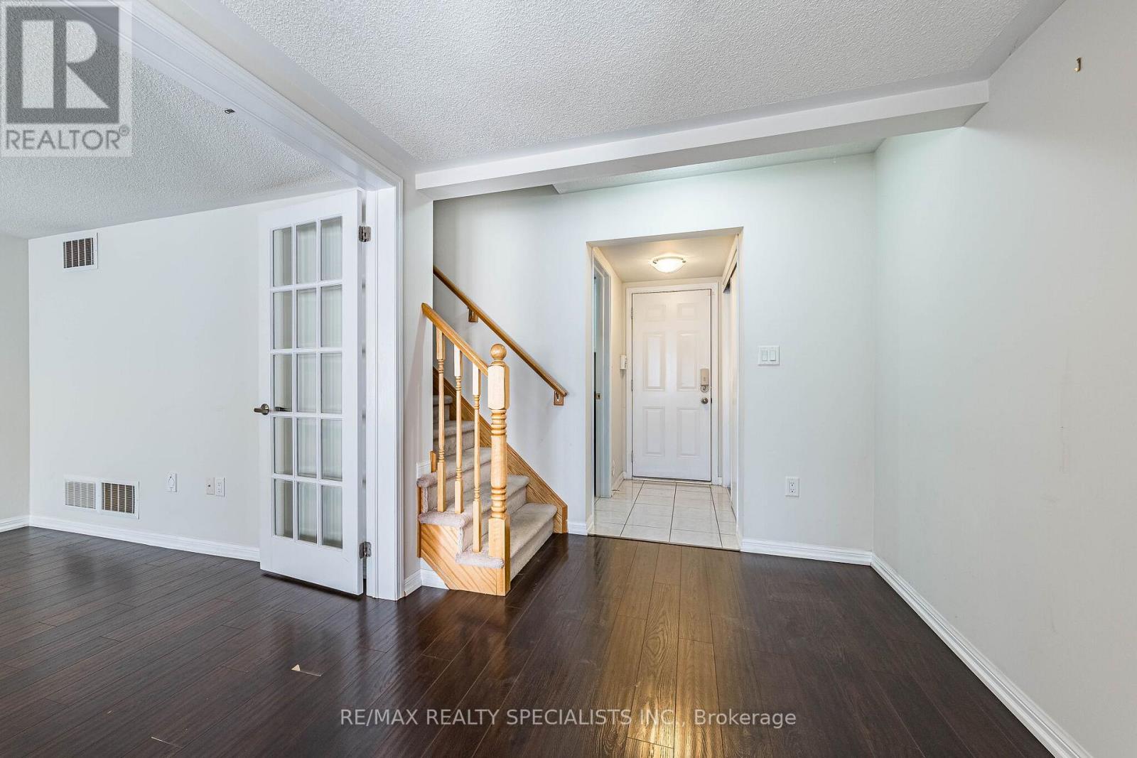 6 Agricola Road, Brampton, Ontario L7A 0T9 - Photo 5 - W13662988