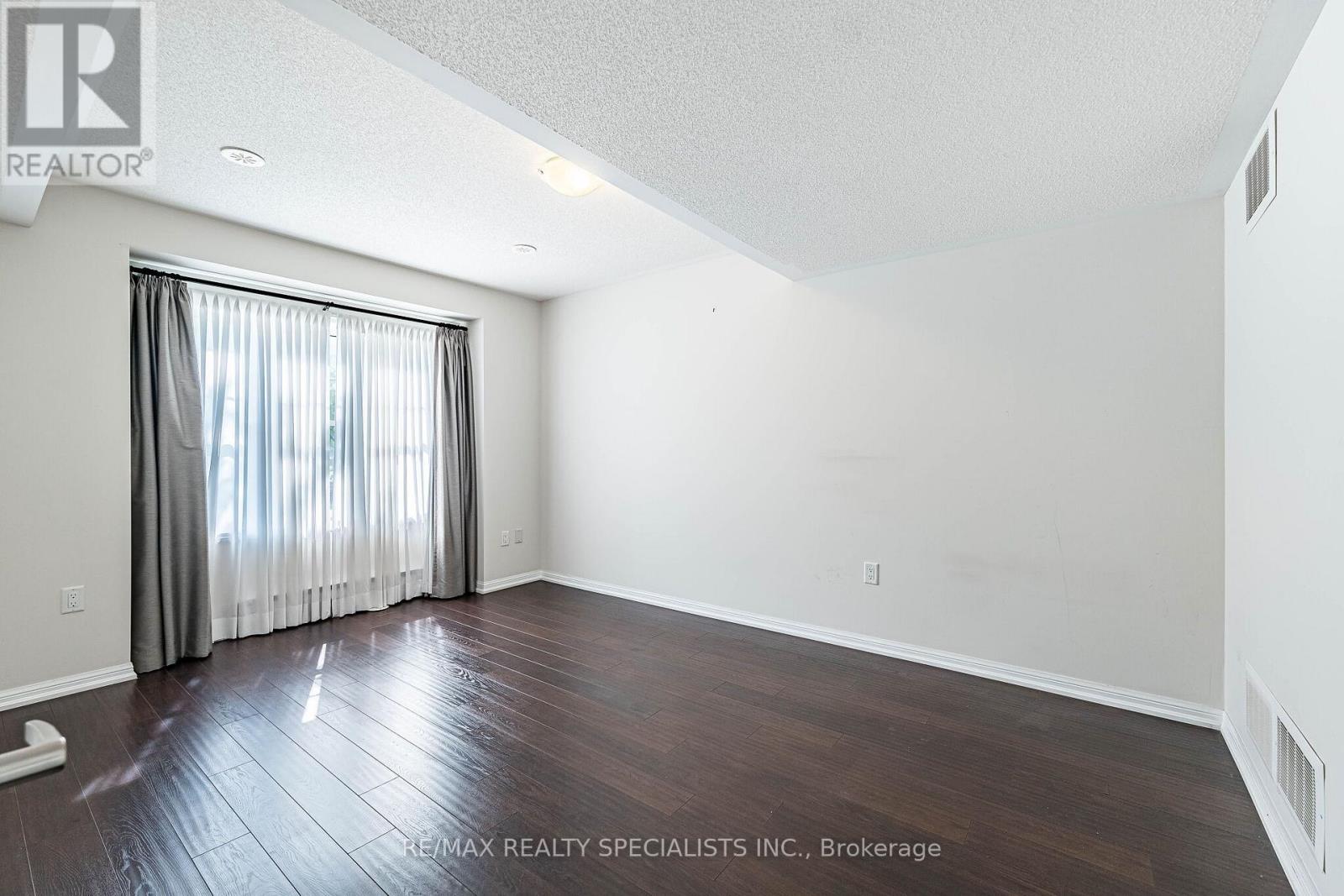 6 Agricola Road, Brampton, Ontario L7A 0T9 - Photo 8 - W13662988