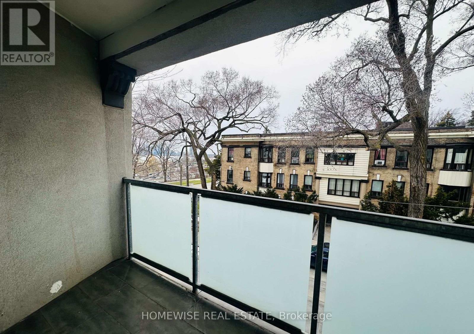 205 - 1 Triller Avenue, Toronto, Ontario M6K 3B7 - Photo 11 - W13663026