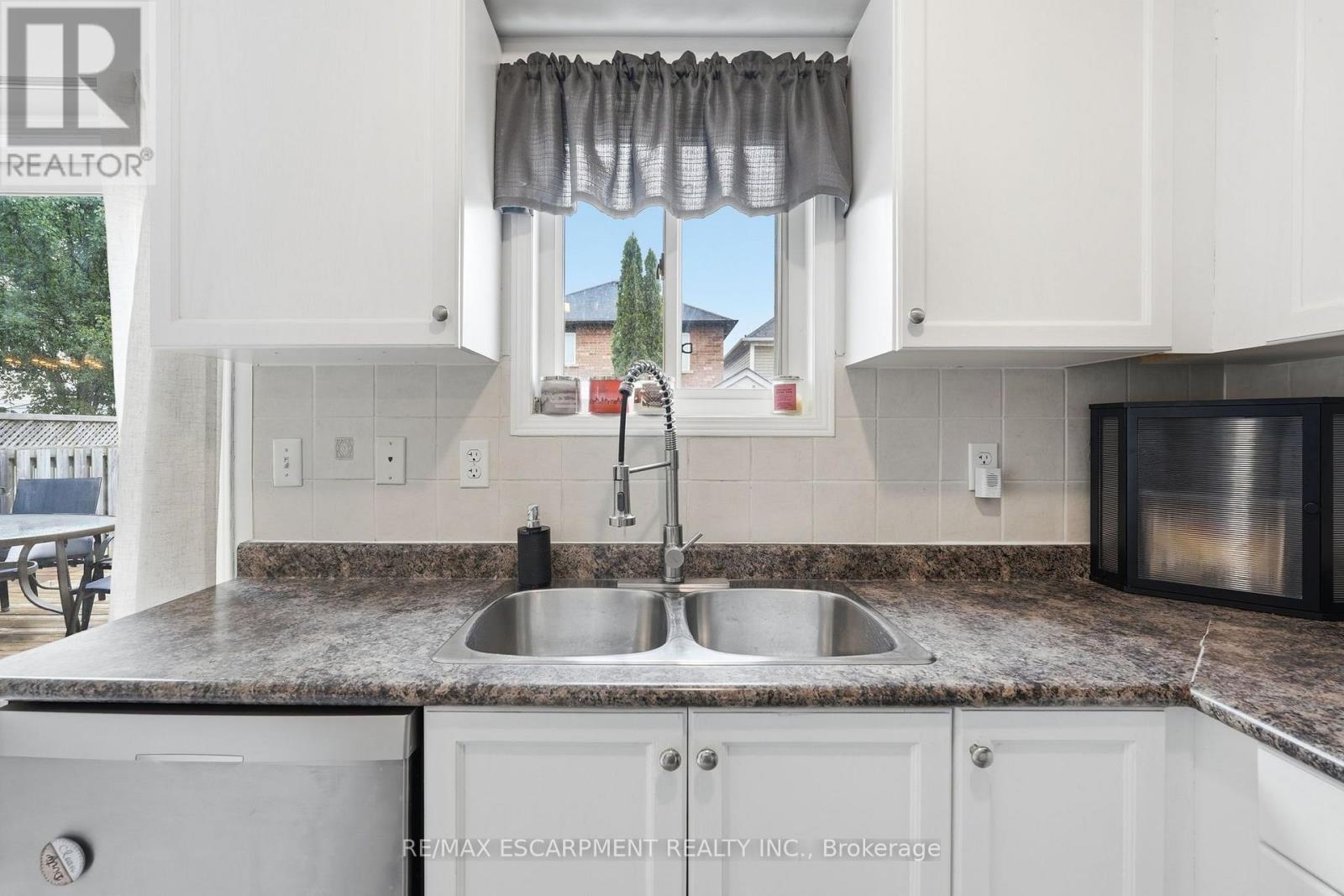 141 Cleghorn Drive, Hamilton, Ontario  L0R 1C0 - Photo 11 - X13663016