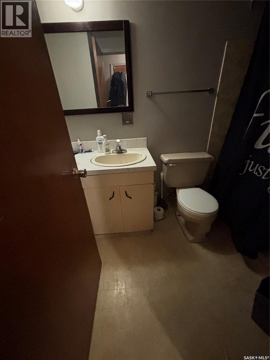 1 2620 5th Avenue N, Regina, Saskatchewan  S4R 5E5 - Photo 11 - SK045261
