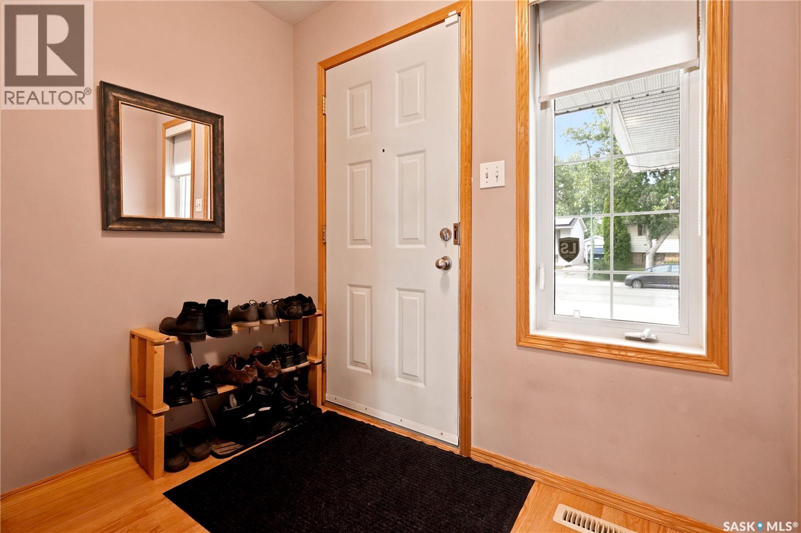 225 Mikkelson Drive, Regina, Saskatchewan  S4T 7X9 - Photo 2 - SK045237