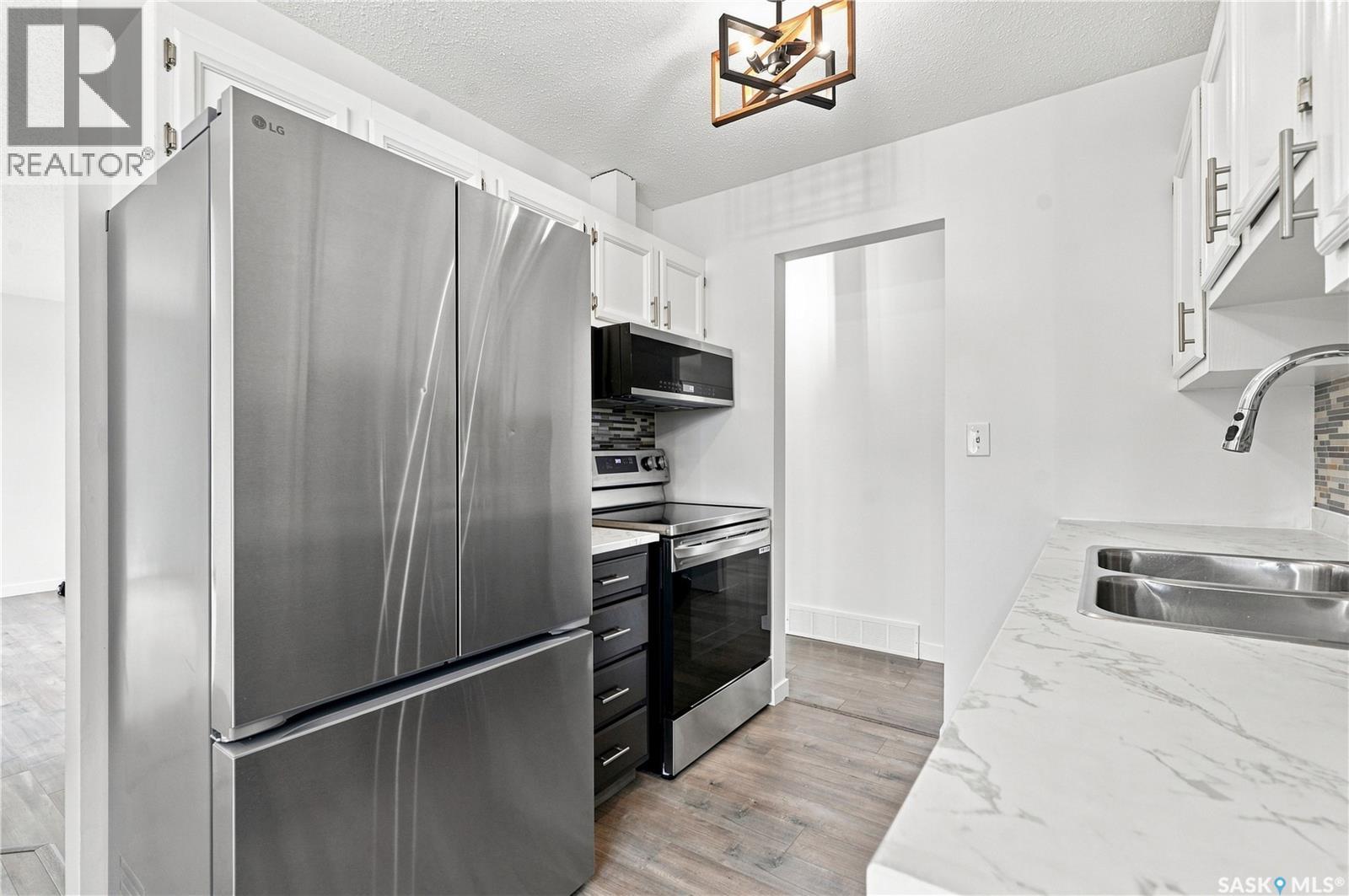 118 Dundurn Place, Saskatoon, Saskatchewan  S7M 4C3 - Photo 11 - SK045231