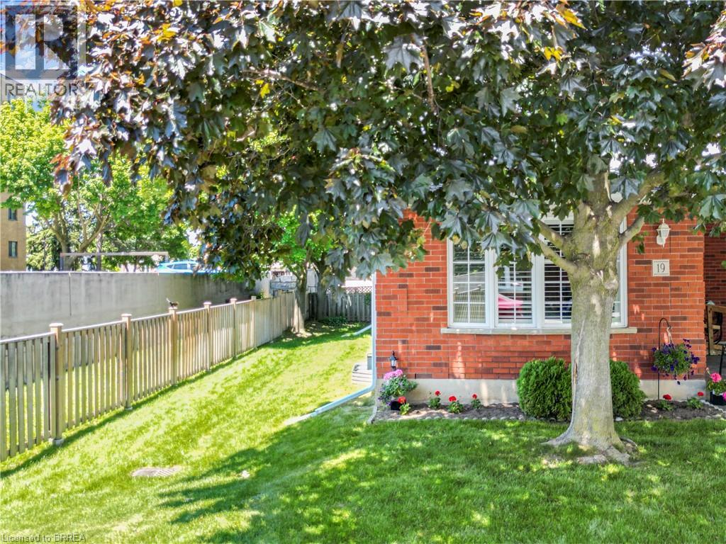 229 Lynden Road Unit# 19, Brantford, Ontario  N3R 8A7 - Photo 3 - 40821086