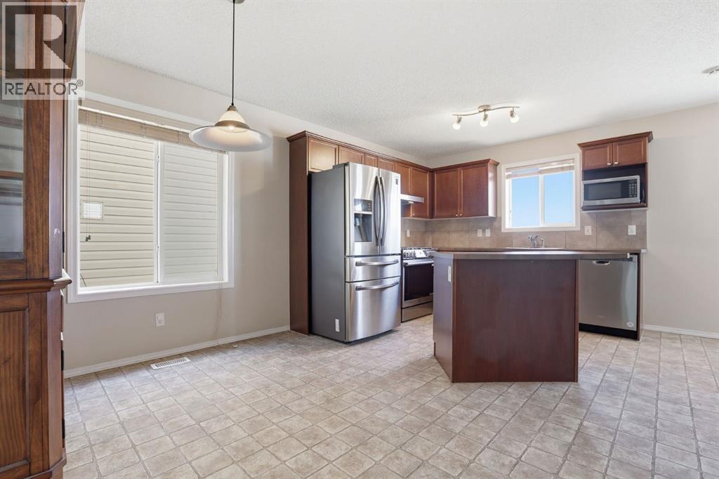 260 Covemeadow Road NE, Calgary, Alberta  T3K 6E6 - Photo 8 - A2318448