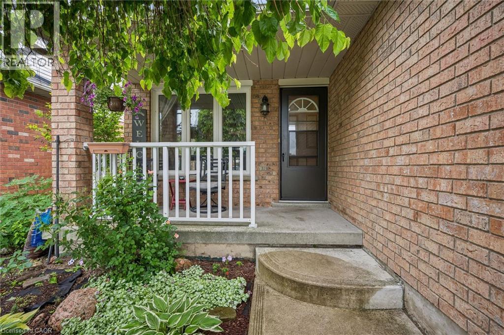 817 Acadia Drive, Hamilton, Ontario  L8W 3V5 - Photo 3 - 40854494