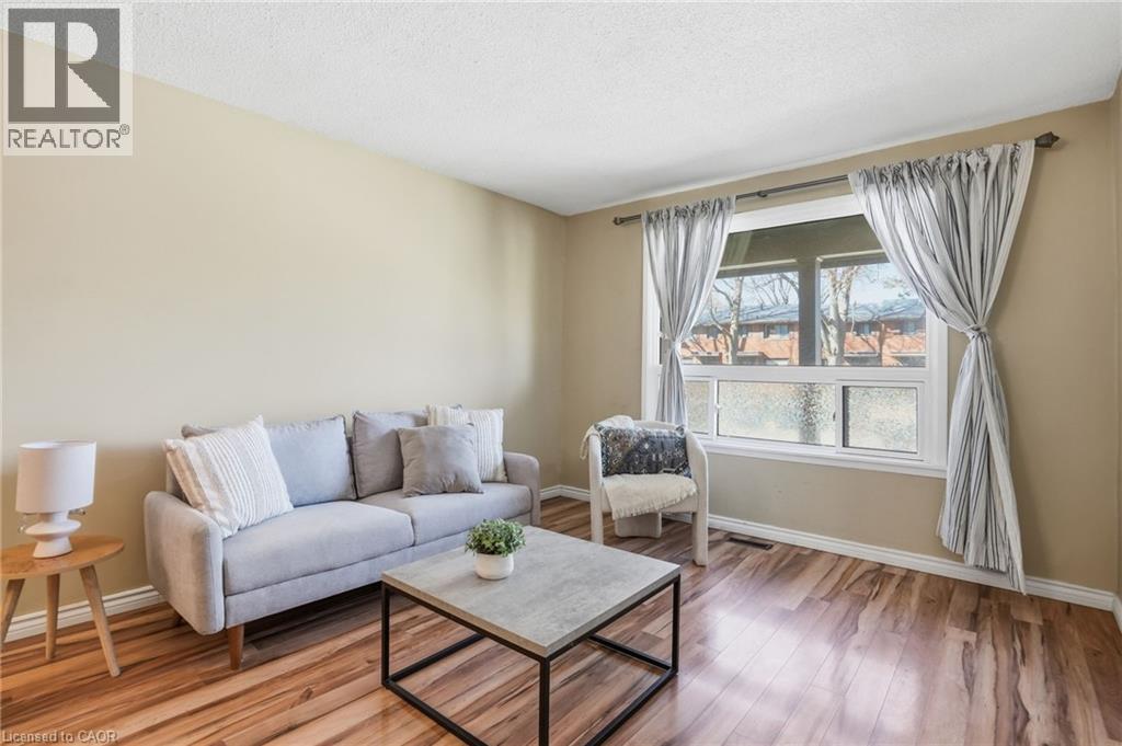 94 Wendover Drive, Hamilton, Ontario  L9C 5X5 - Photo 6 - 40854683