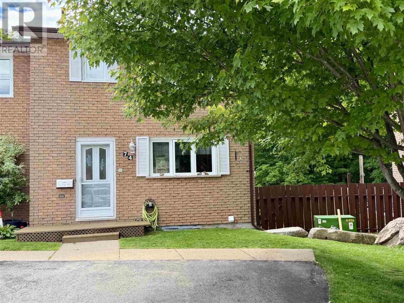 74 Frame Cres, Elliot Lake, Ontario  P5A 2S5 - Photo 2 - SM261472