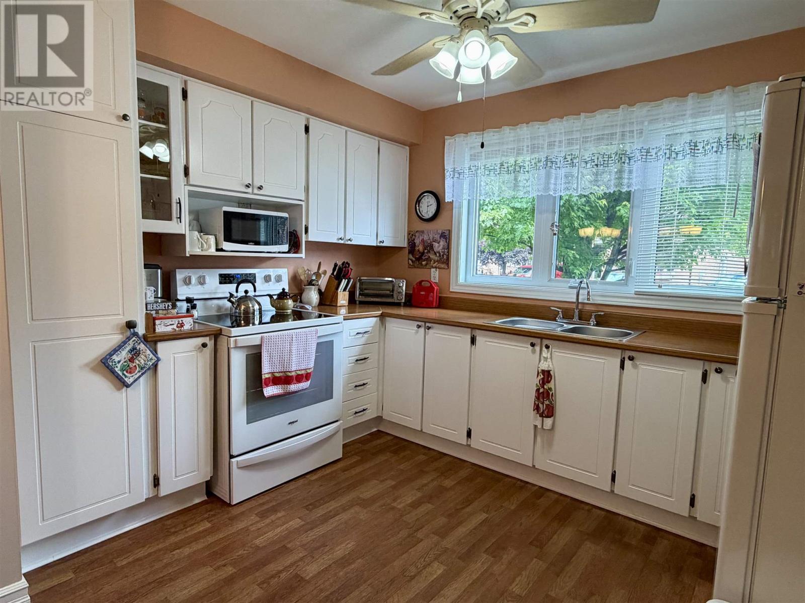74 Frame Cres, Elliot Lake, Ontario  P5A 2S5 - Photo 5 - SM261472