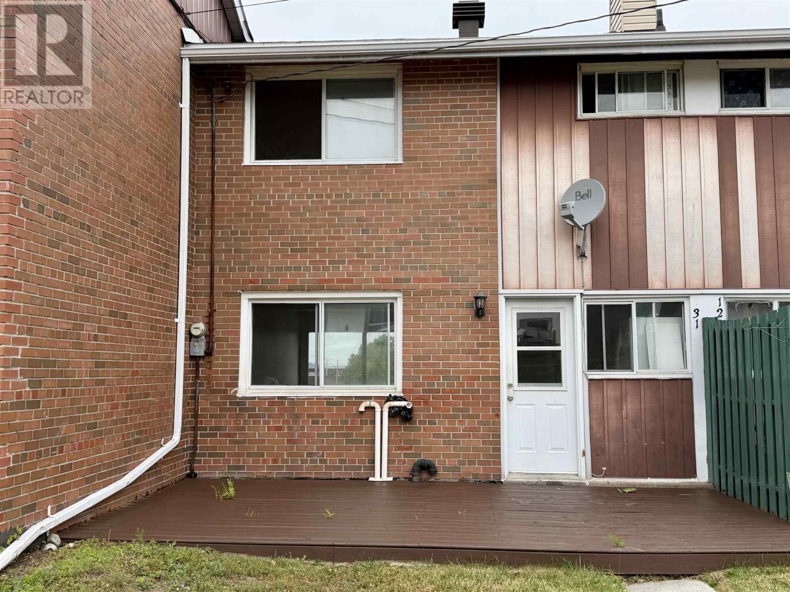 131 Hillside Dr N, Elliot Lake, Ontario  P5A 1X5 - Photo 2 - SM261917