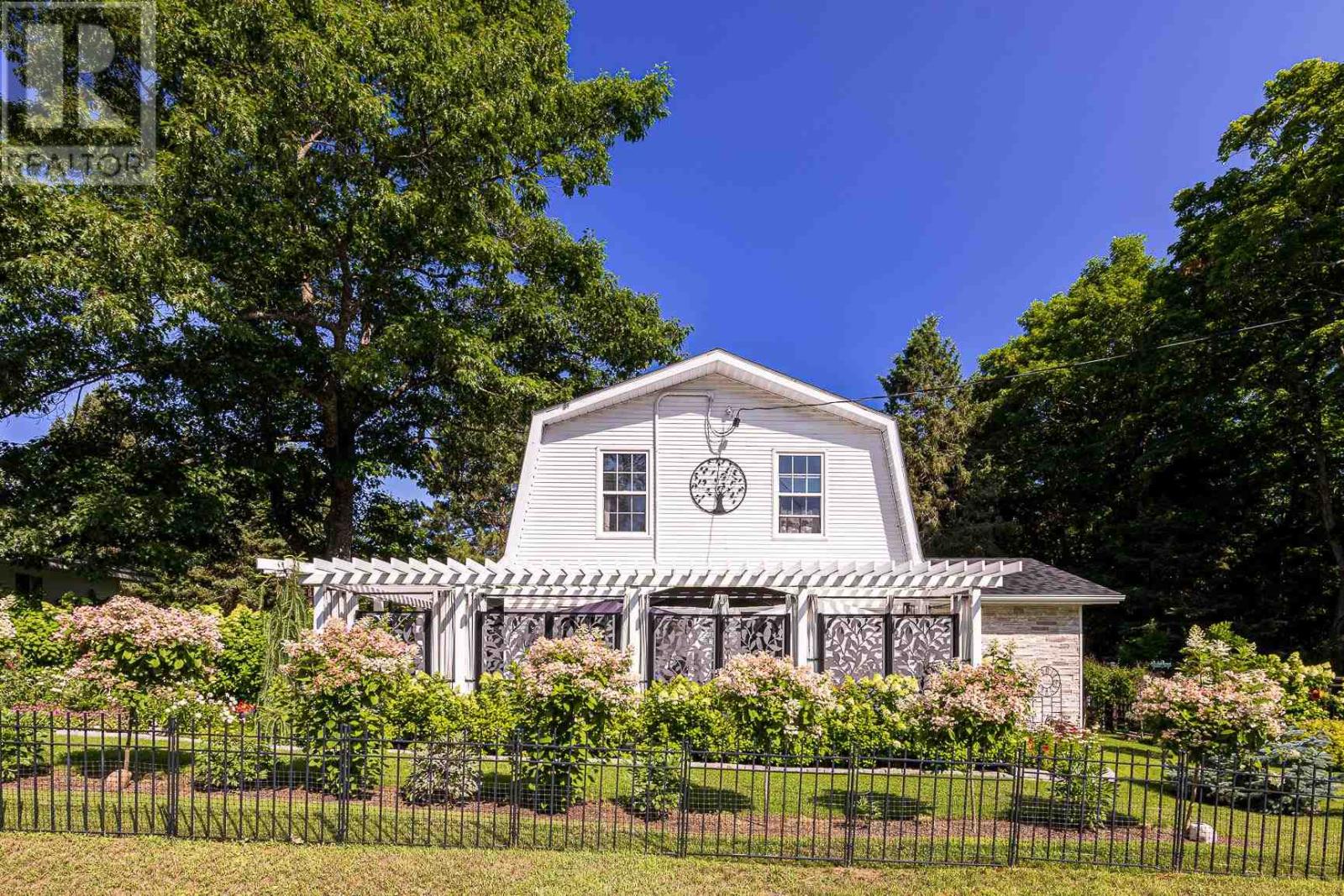3044 East ST, Hilton Beach, Ontario