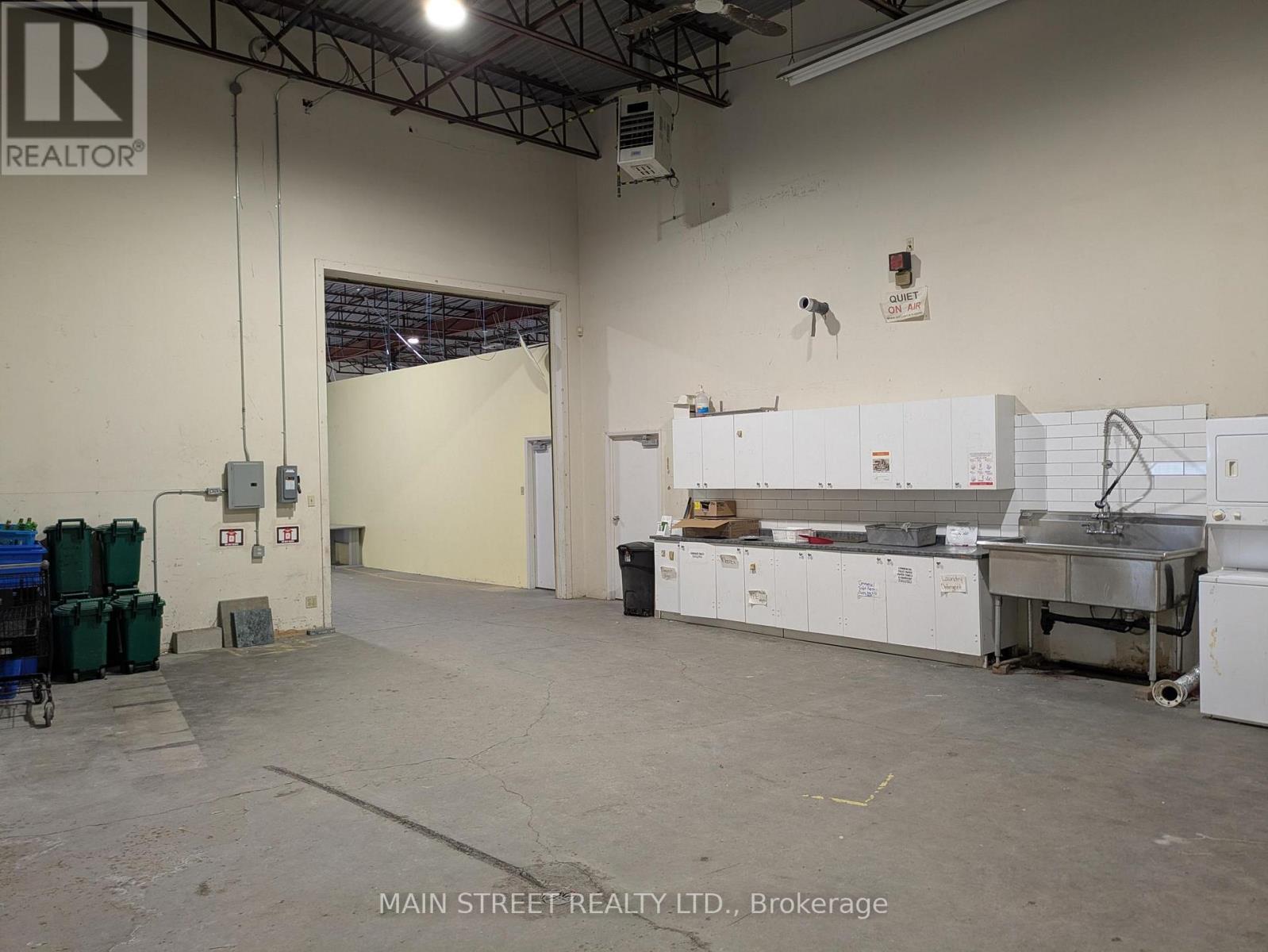 350 Industrial Parkway S, Aurora, Ontario  L4G 3V7 - Photo 10 - N12876504
