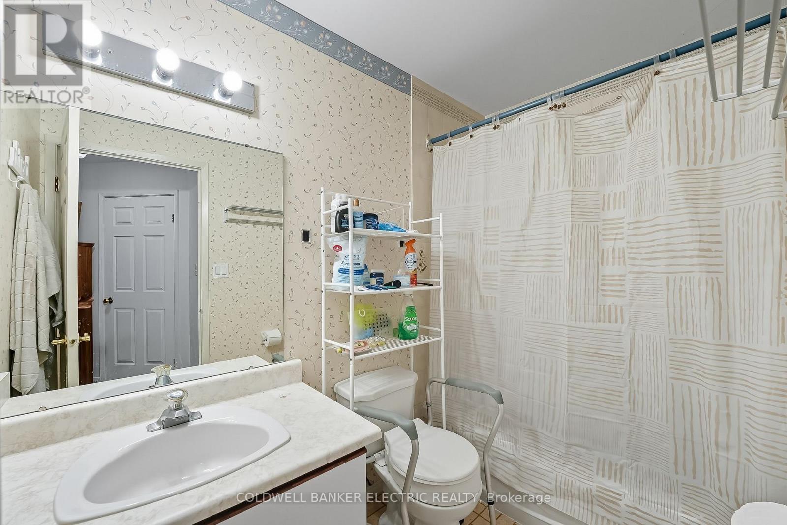 301 - 1 Heritage Way, Kawartha Lakes, Ontario  K9V 5P9 - Photo 12 - X13663062