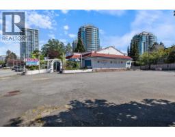 6558 KINGSWAY, Burnaby, British Columbia