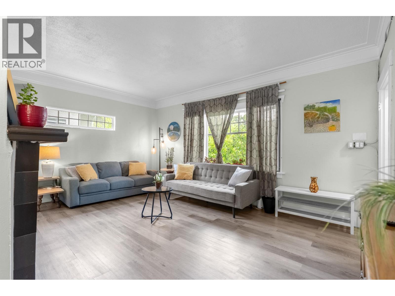 3425 W 8th Avenue, Vancouver, British Columbia  V6R 1Y6 - Photo 2 - R3126353