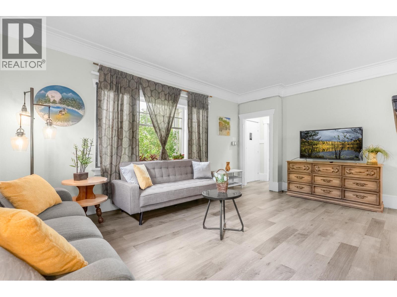 3425 W 8TH AVENUE, Vancouver, British Columbia