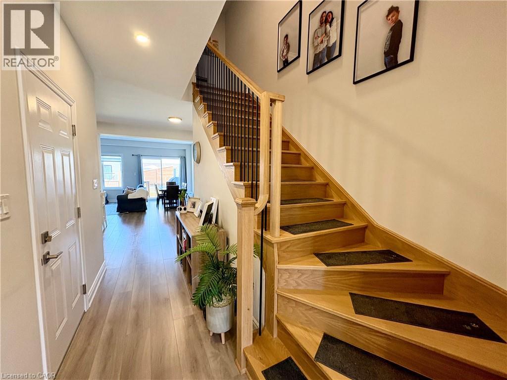 4 Harmony Way, Thorold, Ontario  L2V 0B8 - Photo 3 - 40853765