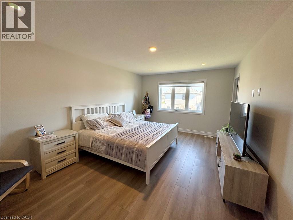 4 Harmony Way, Thorold, Ontario  L2V 0B8 - Photo 8 - 40853765