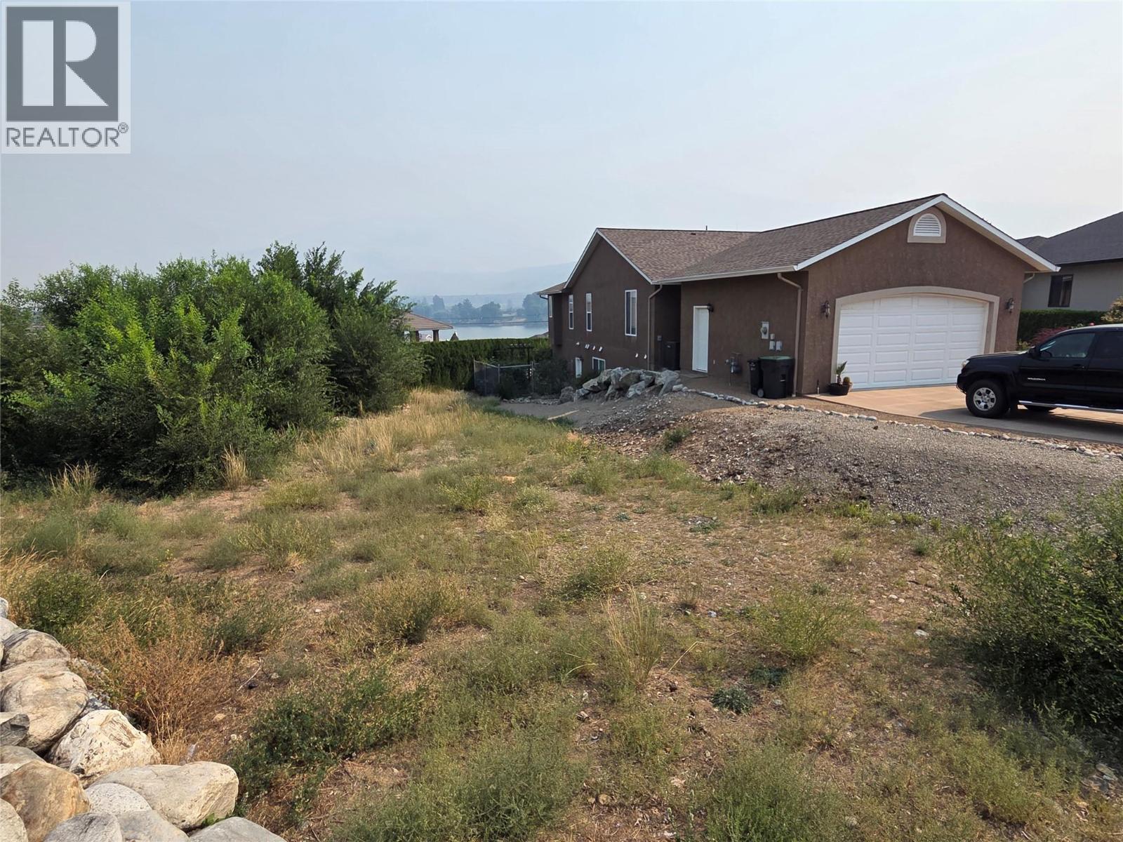 6951 Cabernet Place, Oliver, British Columbia  V0H 1T4 - Photo 9 - 10397334