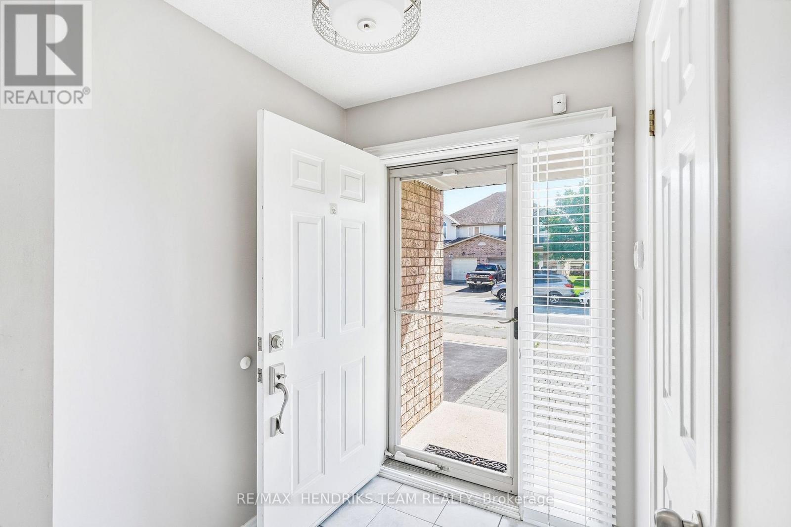 19 Mcbride Drive, St. Catharines, Ontario  L2S 3Y4 - Photo 3 - X13663130