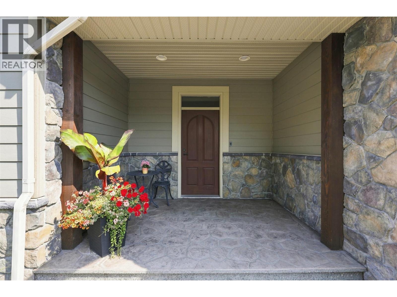2020 Pinegrass Court, Kamloops, British Columbia  V1S 2B6 - Photo 3 - 10397387