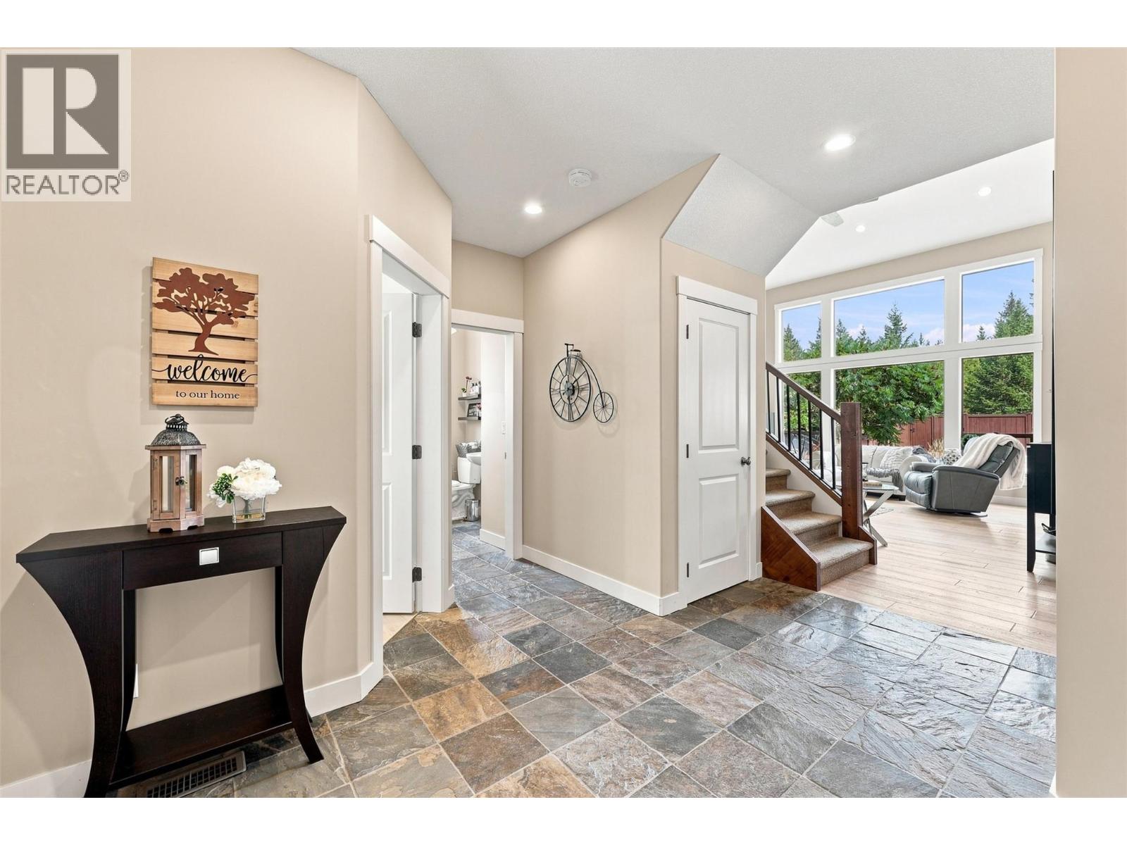 2020 Pinegrass Court, Kamloops, British Columbia  V1S 2B6 - Photo 5 - 10397387