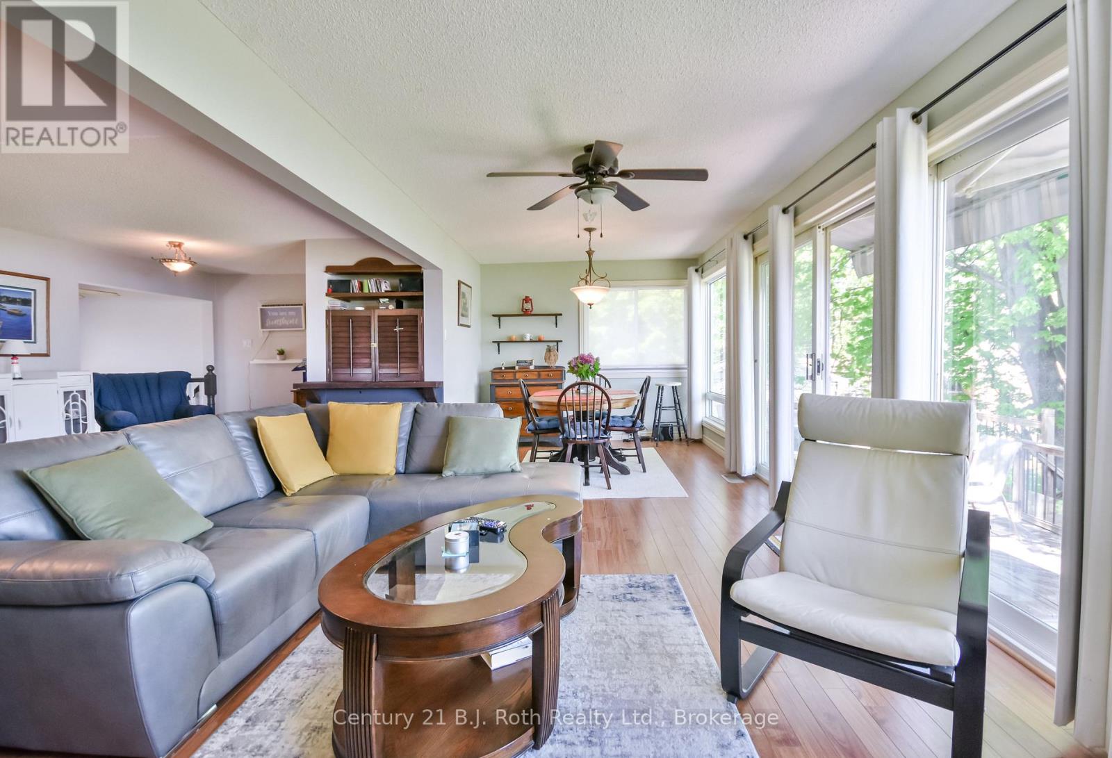 95 Maskinonge Road, Tay, Ontario L0K 2A0 - Photo 7 - S13663056