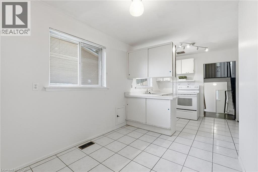 2469 Padstow Crescent, Mississauga, Ontario  L5J 2G2 - Photo 4 - 40853850
