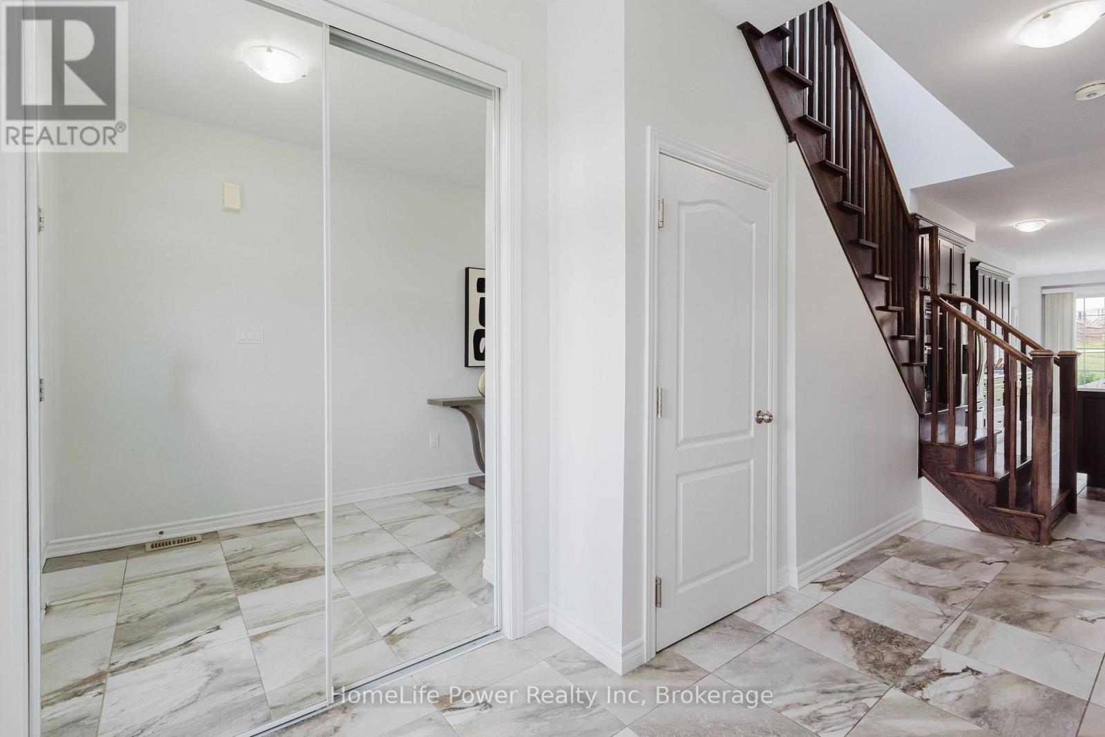470 Blair Creek Drive, Kitchener, Ontario  N2P 2X6 - Photo 9 - X13663196