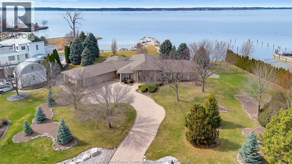 30 EMERALD LANE, Amherstburg, Ontario