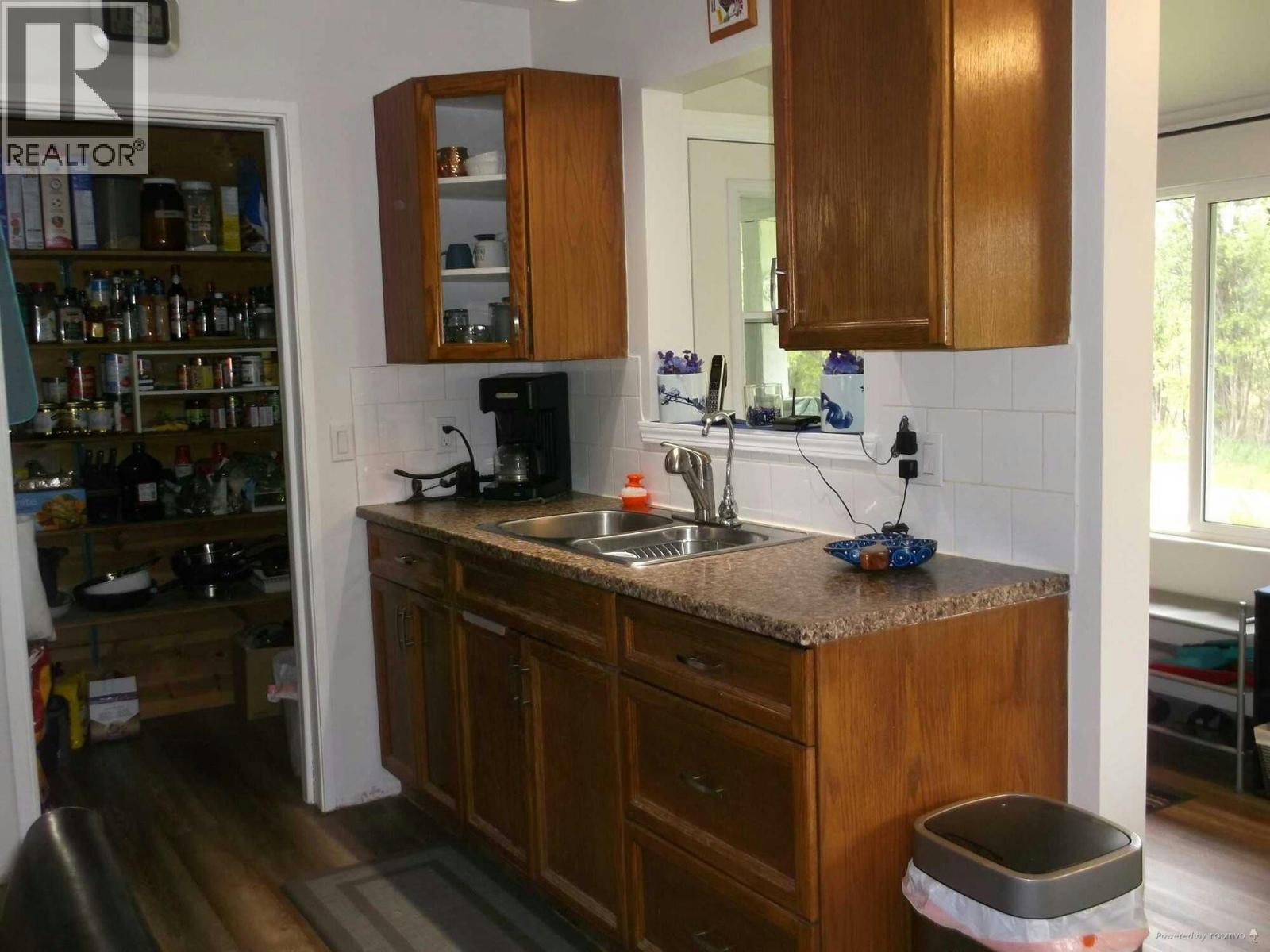 4246 Spur Road, Chilcotin, British Columbia  V0L 1G0 - Photo 11 - R3154509